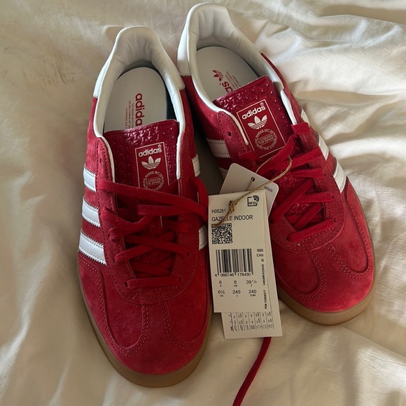 adidas Shoes - Adidas gazelles brand new with tags tennis shoes